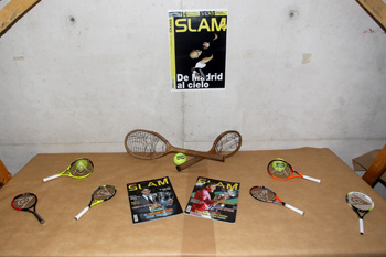 Inédita exposición de raquetas en miniatura en la Gala de la FTM