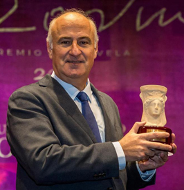 Fernando Benzo ha sido el ganador del Premio Azorín de Novela 2023